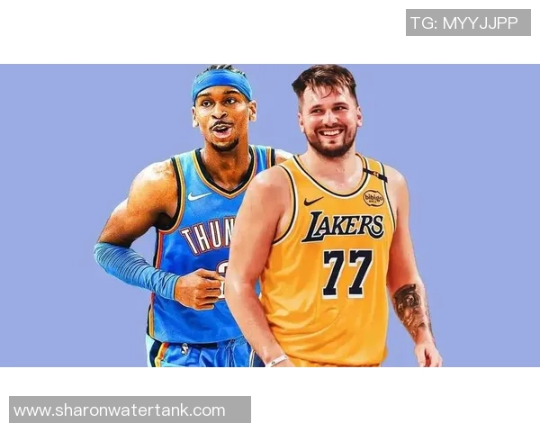 足球明星与篮球明星同框合影展现运动魅力与友谊的精彩瞬间