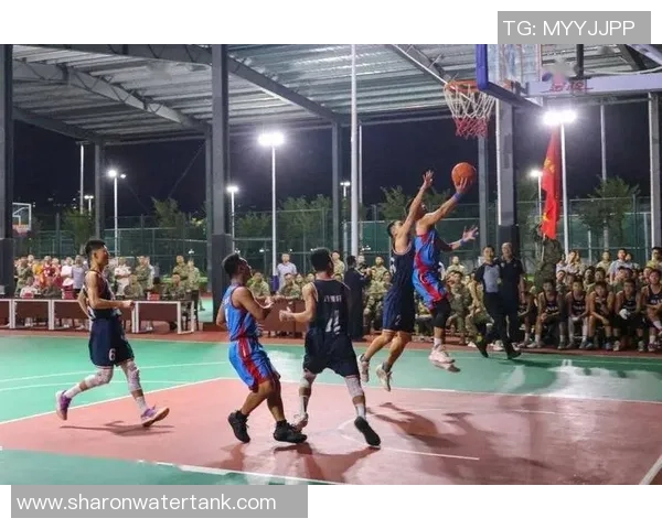 足球与篮球的巅峰对决明星混剪展现运动魅力与激情碰撞的精彩瞬间